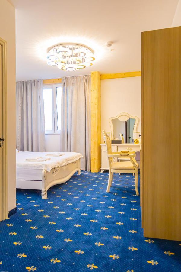 Hotel Magnolia Kutno Exterior foto