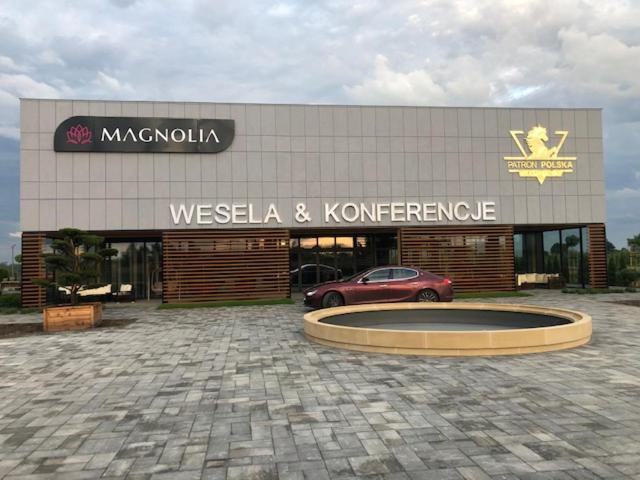 Hotel Magnolia Kutno Exterior foto